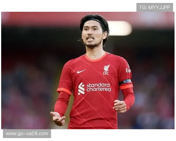 巴黎vs摩纳哥:科雷尔染红少打一人,南野拓实抓住反击机会破门