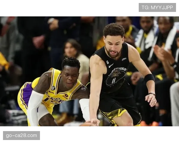 裁判报告承认漏判：昨日湖人vs勇士关键回合的犯规为何未被吹罚？