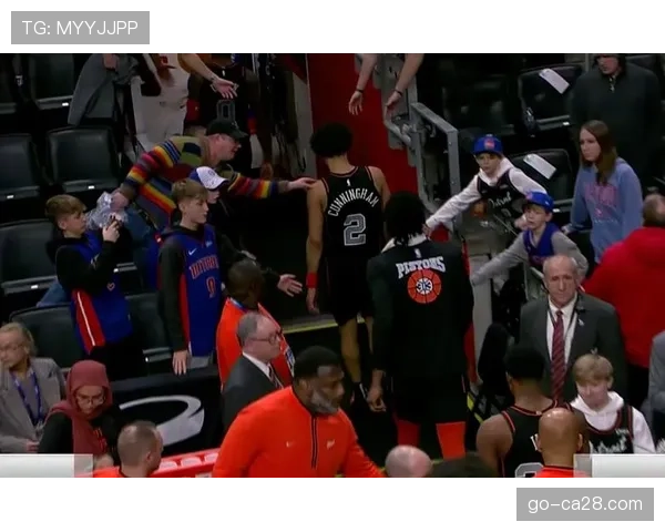 危机中的团结:深度报道柏林联合球迷在球队连败期间的支持行动 危机中的团结:深度报道柏林联合球迷在球队连败期间的支持行动