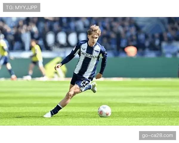 多特蒙德接触16岁中场新星艾希霍恩推进阵容变革